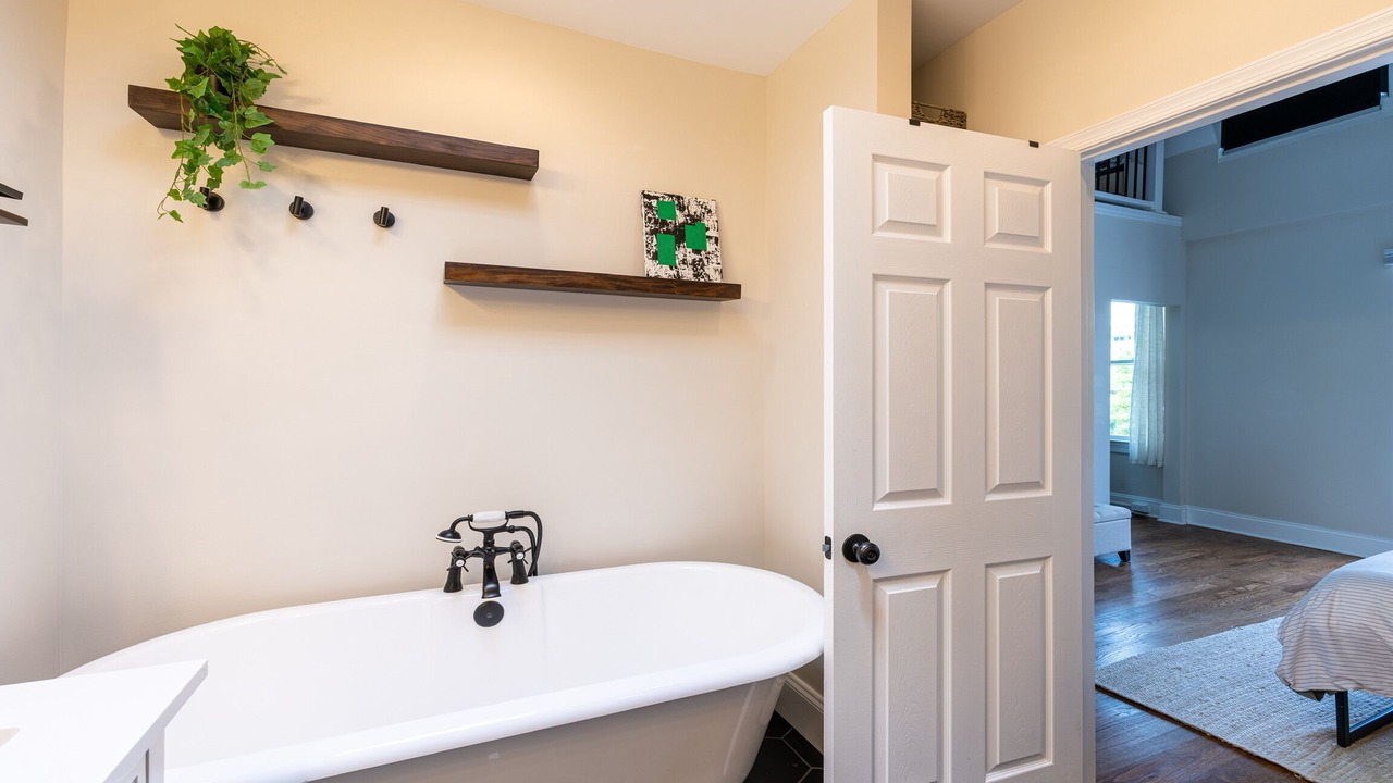 Photo of Bathroom in Petworth
