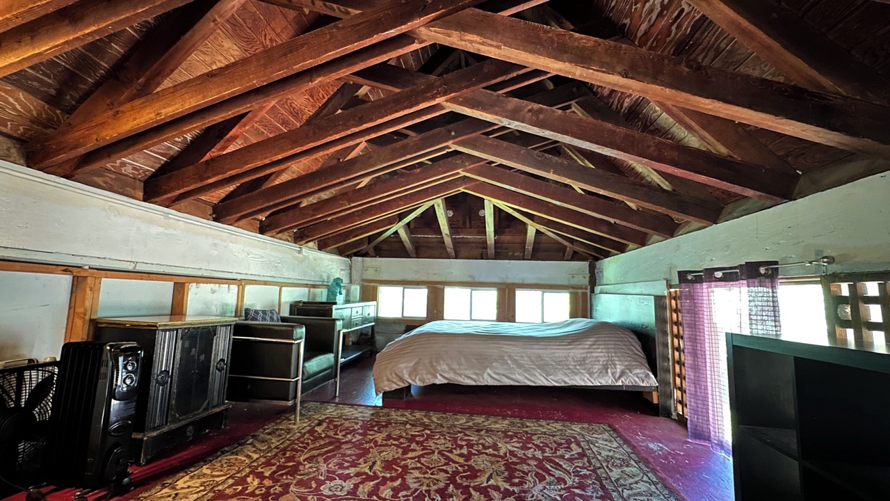 Photo of Bedroom in Topanga