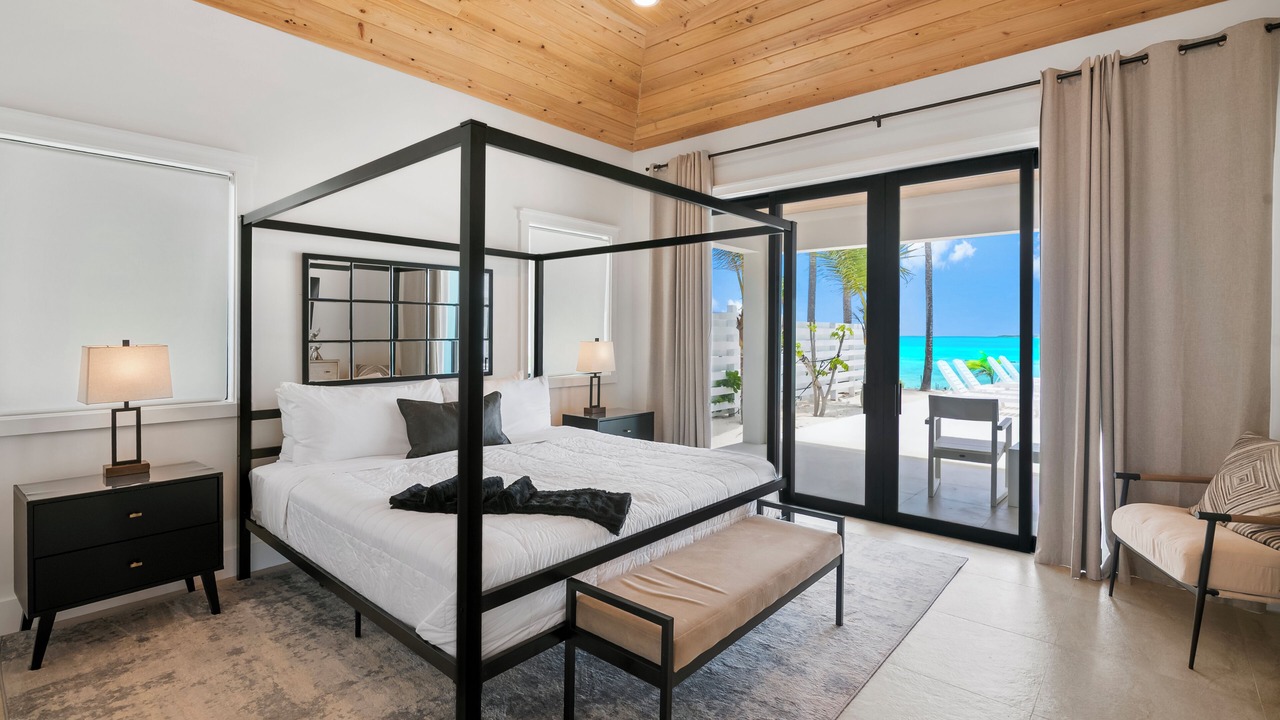 Photo of Bedroom in Tar Bay
