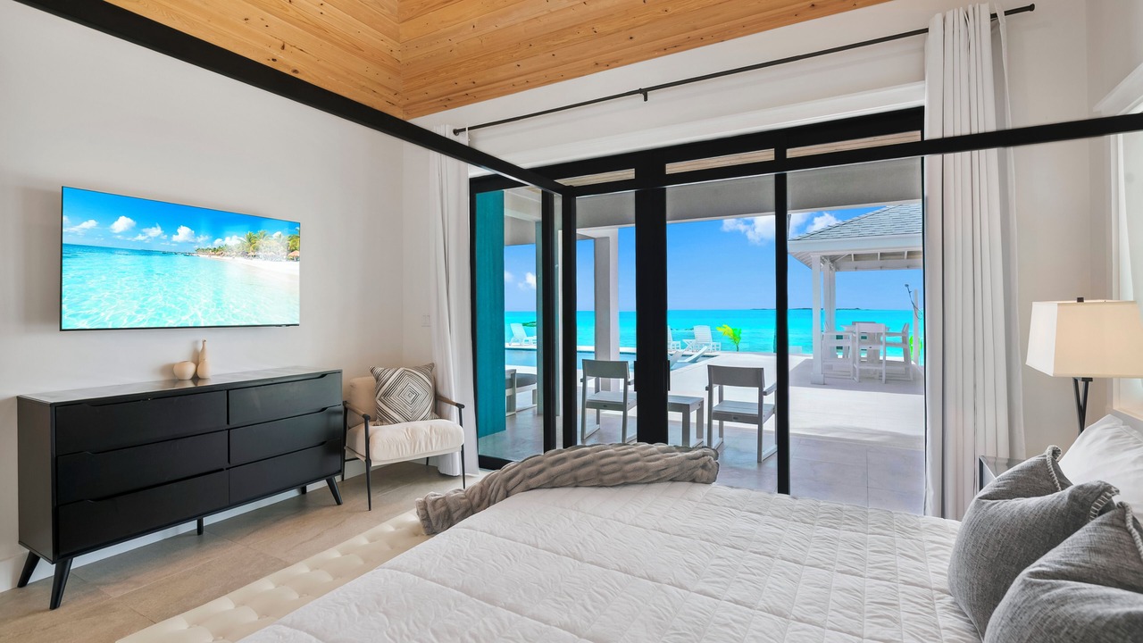 Photo of Bedroom in Tar Bay