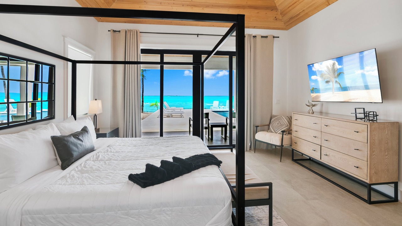 Photo of Bedroom in Tar Bay