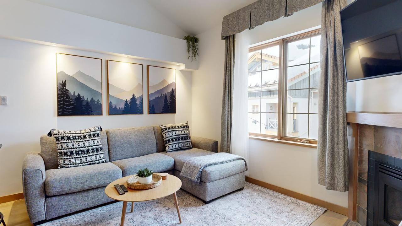 Photo of Livingroom in Sun Peaks