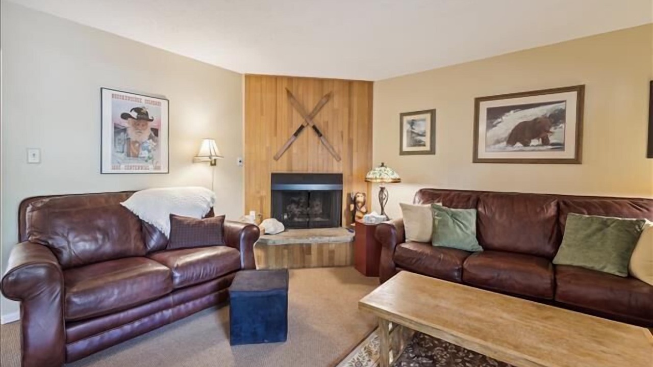 Photo of Livingroom in Historic District