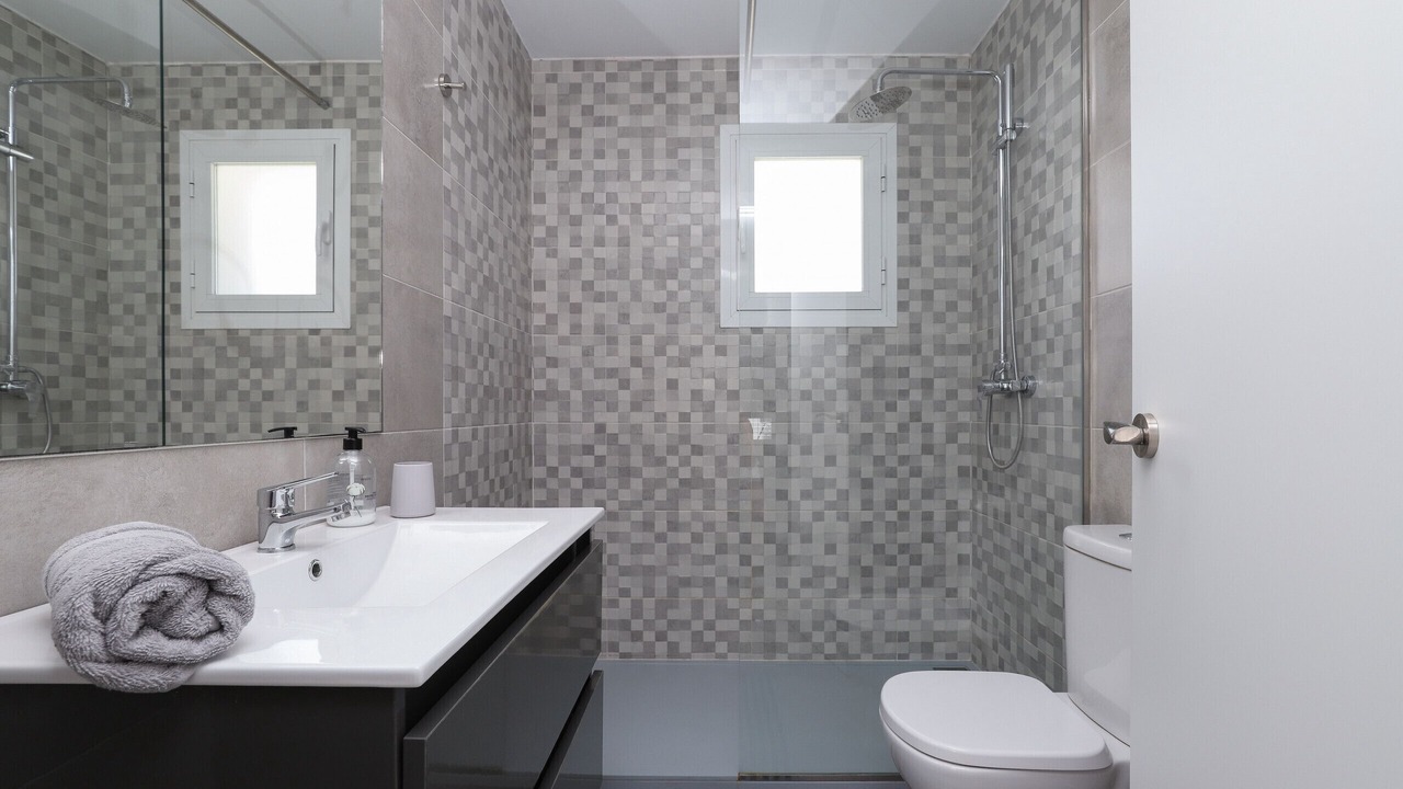 Photo of Bathroom in Urbanizacion Hacienda las Chapas