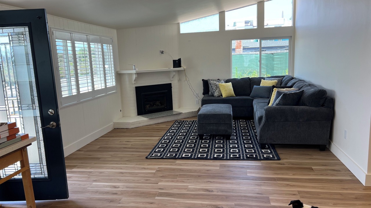 Photo of Livingroom in Silver Strand