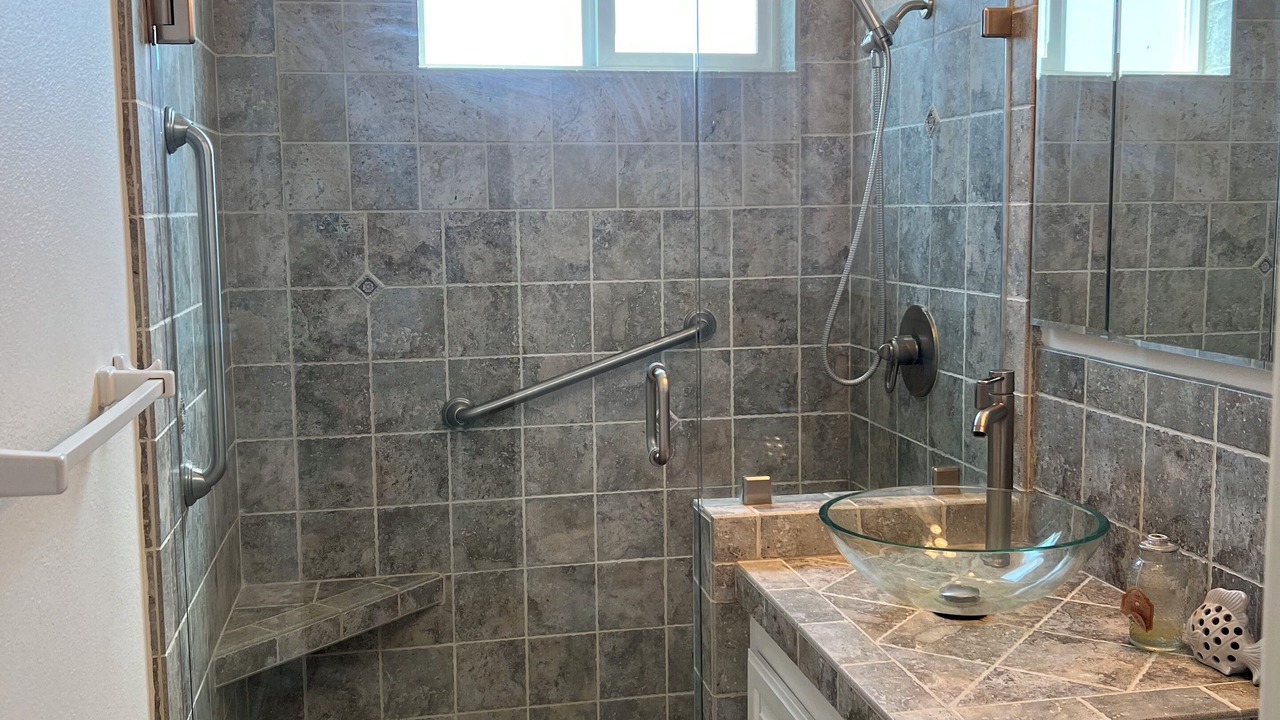 Photo of Bathroom in Silver Strand