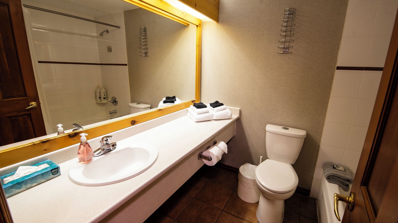 Photo of Bathroom in Fairways