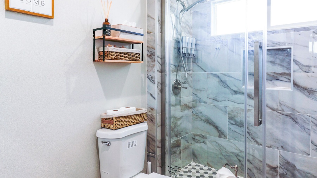 Photo of Bathroom in Midway City