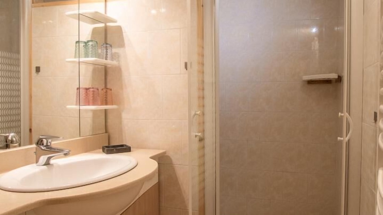 Photo of Bathroom in Queige