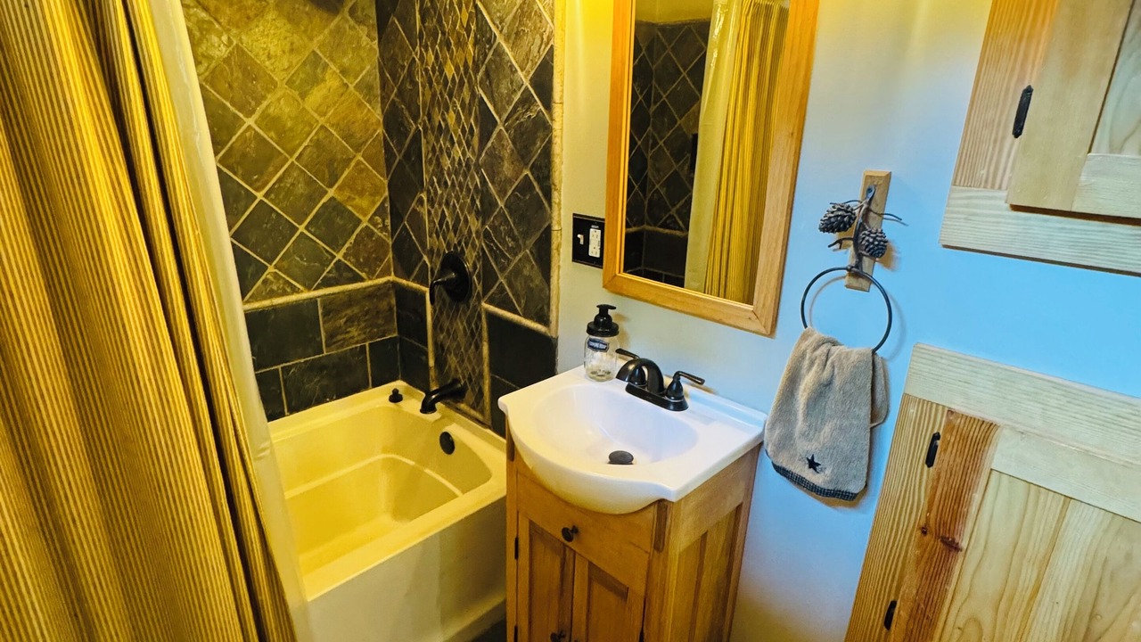 Photo of Bathroom in Boonville