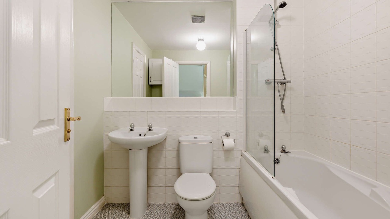Photo of Bathroom in Bloxham