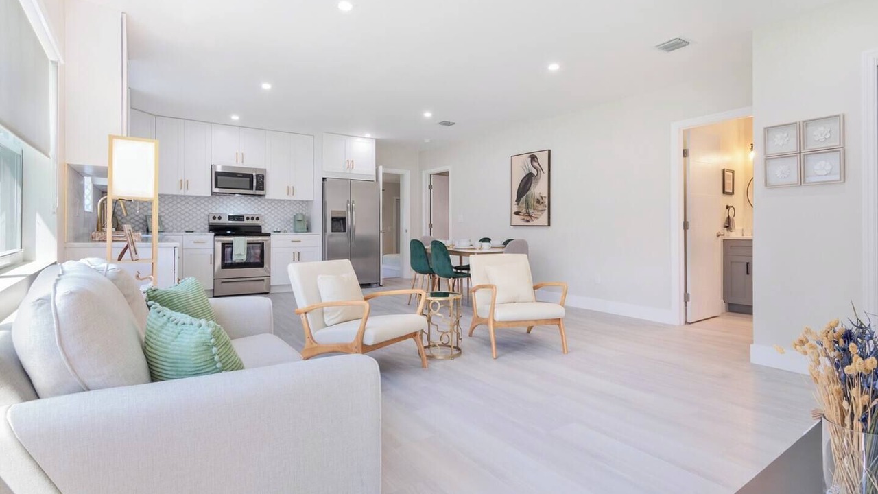 Photo of Livingroom in Lake Ridge