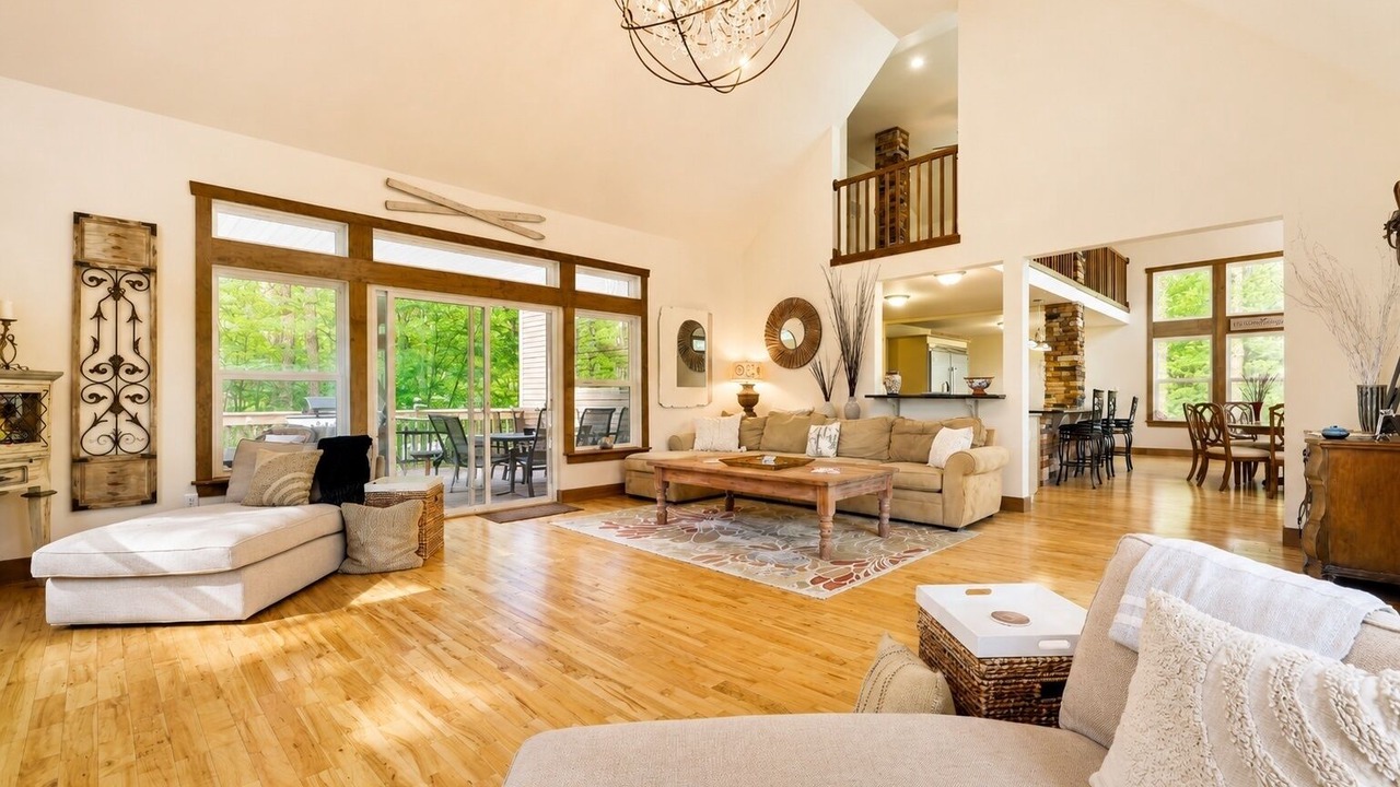 Photo of Livingroom in Lackawaxen