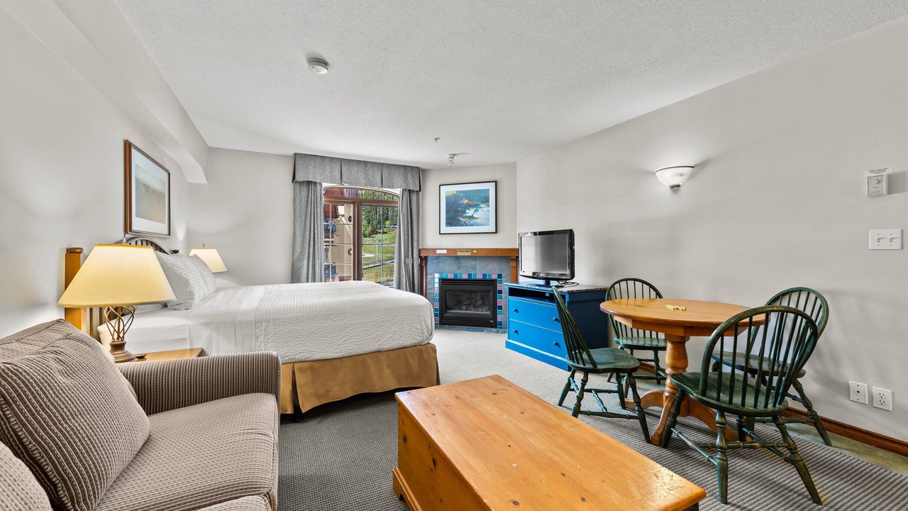 Photo of Livingroom in Sun Peaks