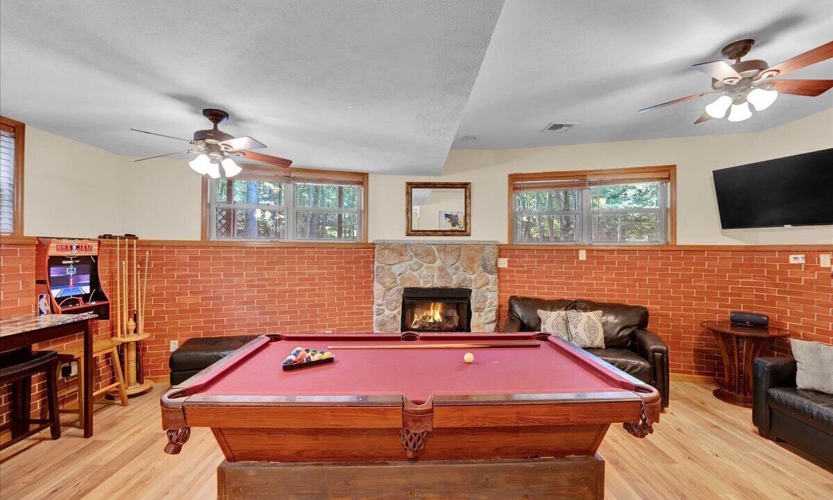 Photo of Livingroom in Lake Harmony Estates