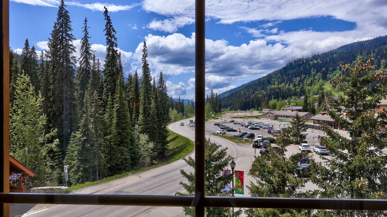 Photo of Others in Sun Peaks