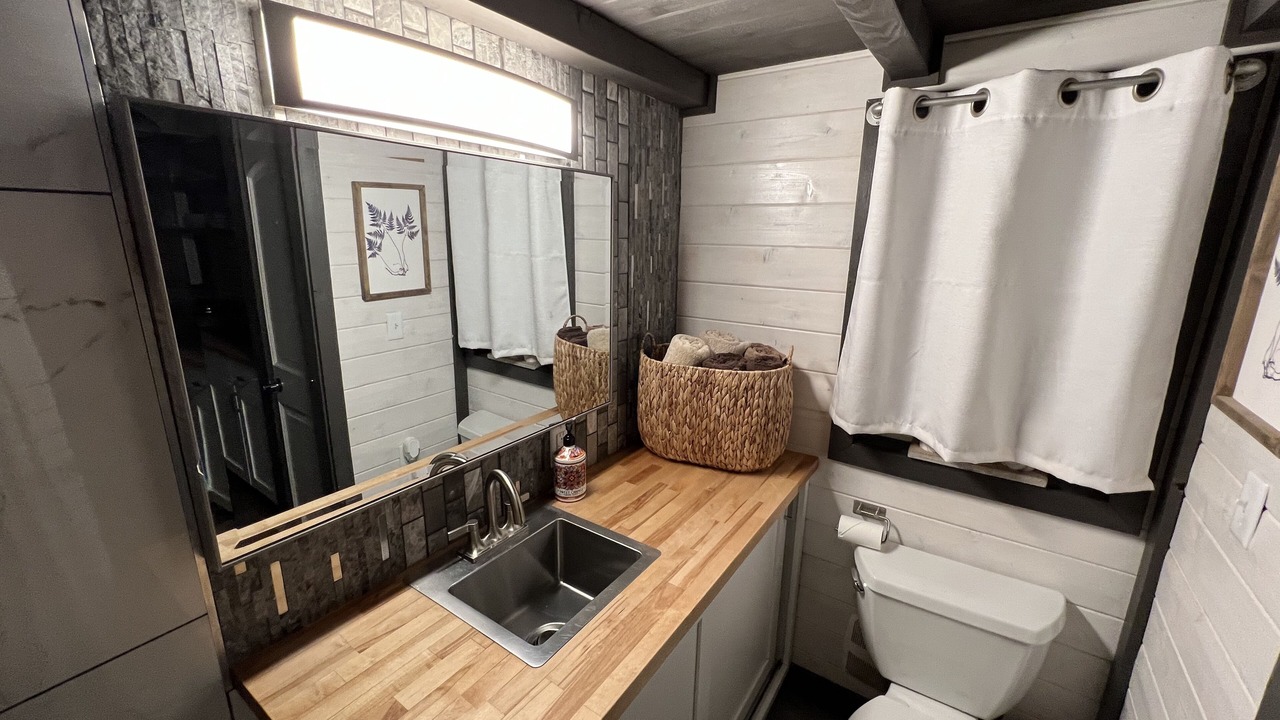 Photo of Bathroom in Hildale