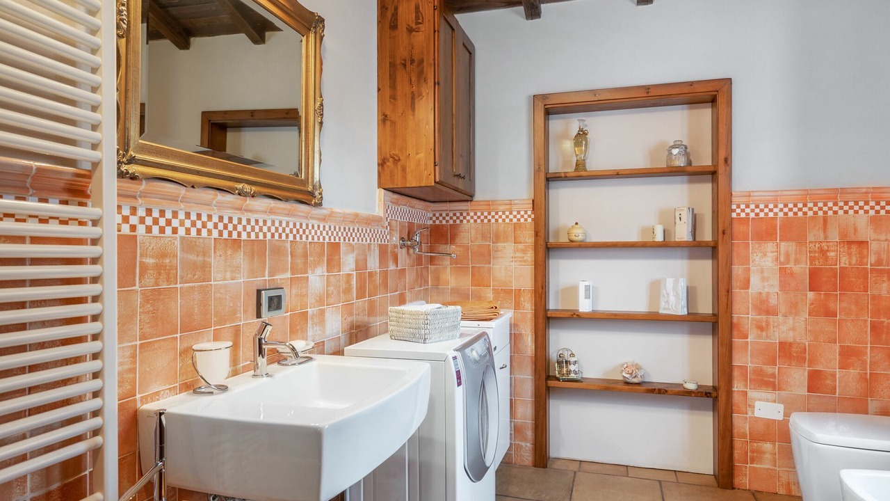 Photo of Bathroom in Poppi