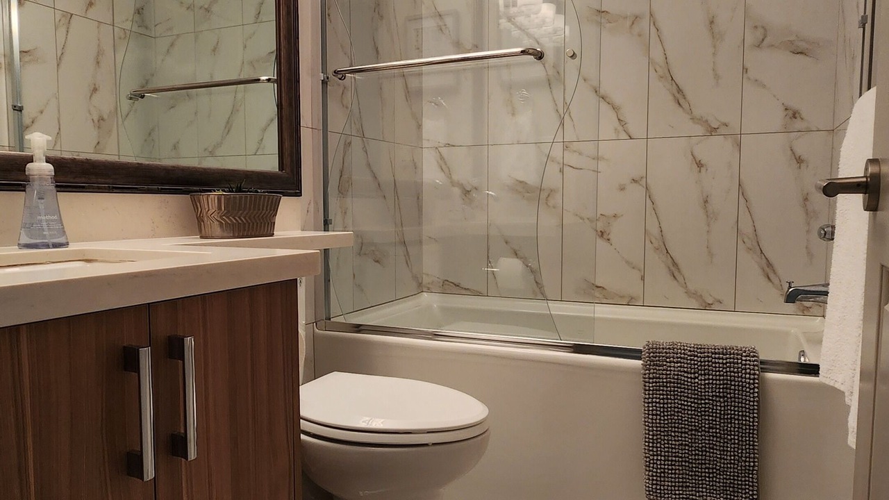 Photo of Bathroom in Riley Park