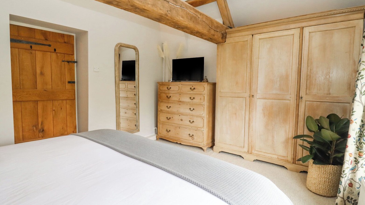 Photo of Bedroom in Enstone