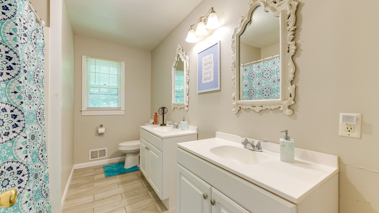 Photo of Bathroom in Arlington
