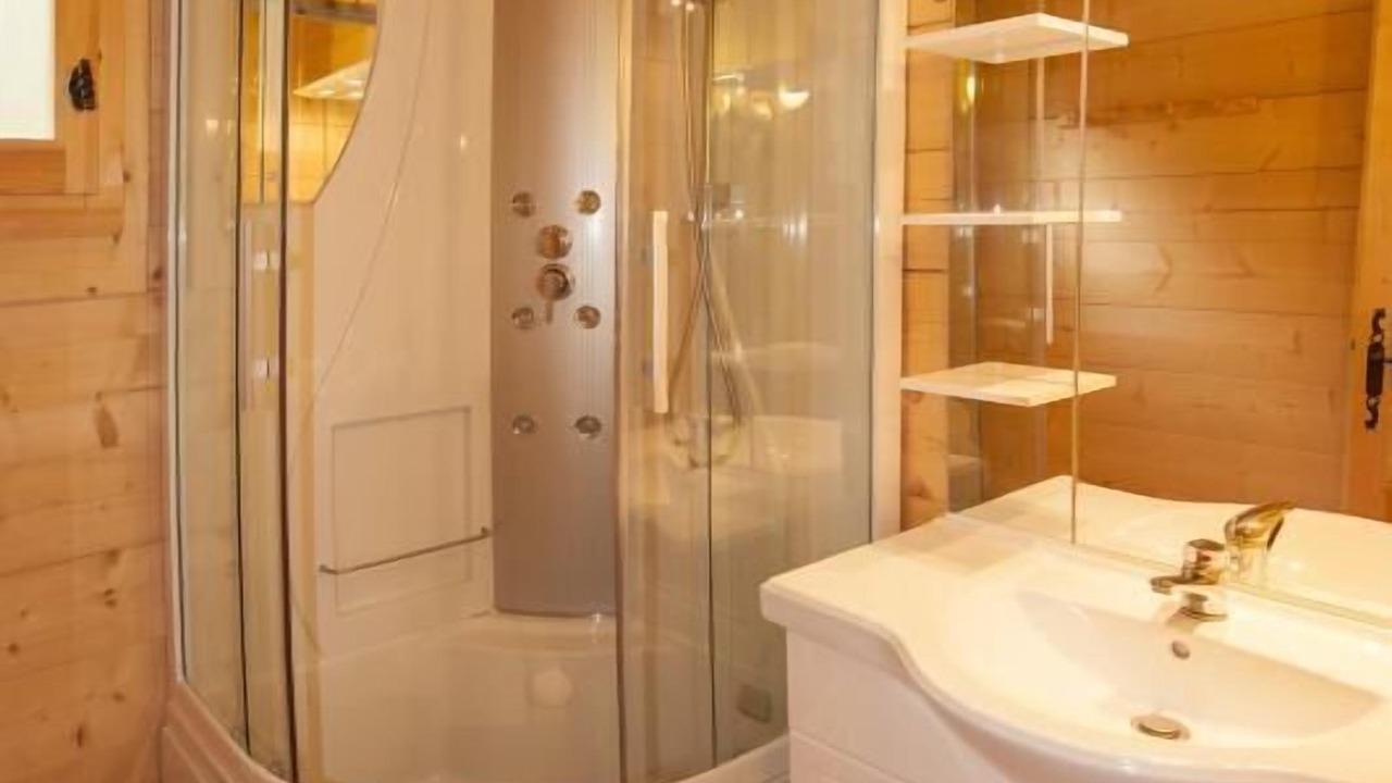 Photo of Bathroom in Hauteluce