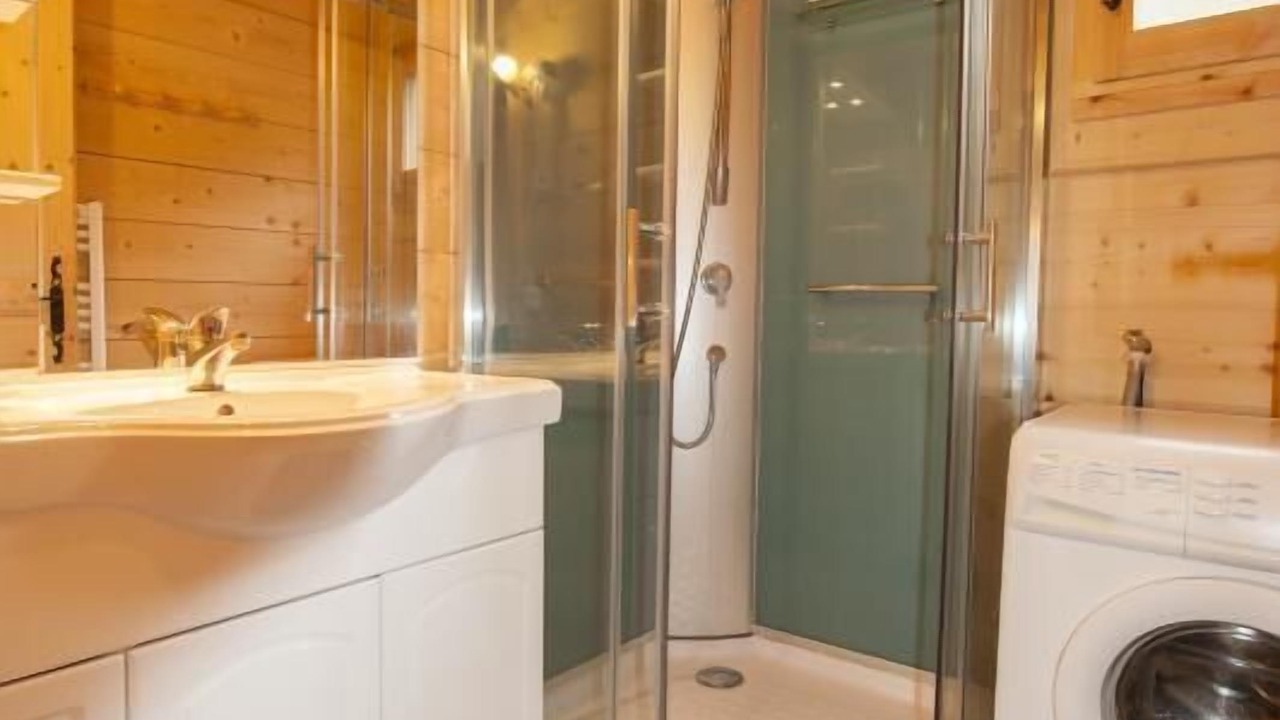 Photo of Bathroom in Hauteluce