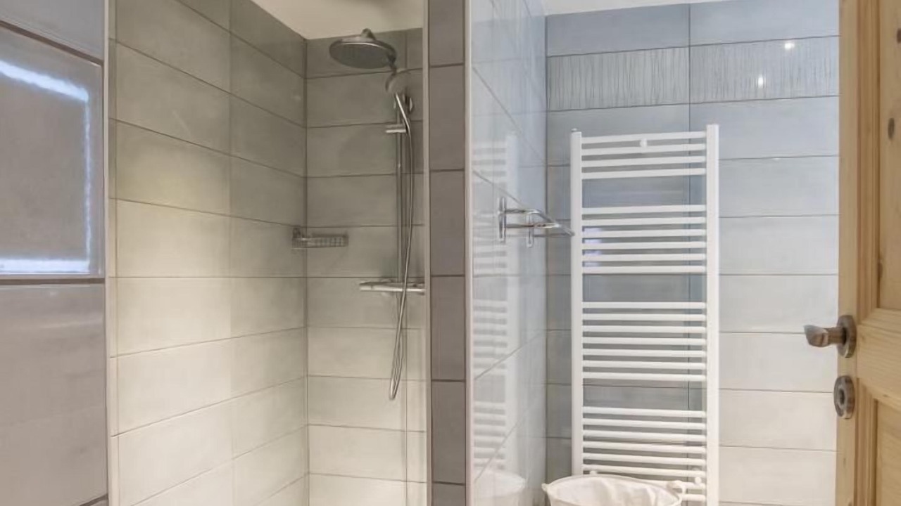 Photo of Bathroom in Venthon