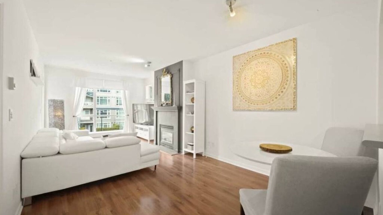 Photo of Livingroom in District of North Vancouver