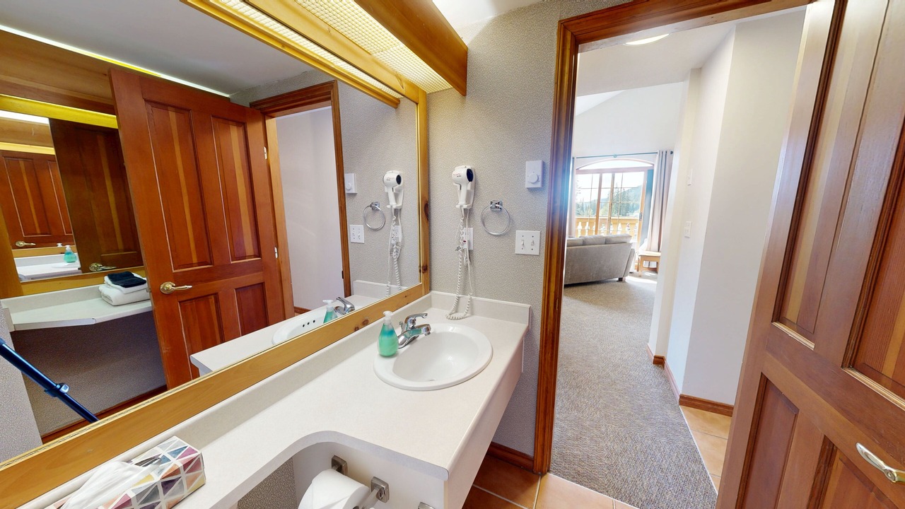 Photo of Bathroom in Sun Peaks