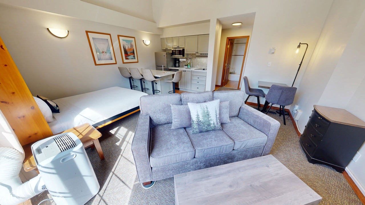 Photo of Livingroom in Sun Peaks
