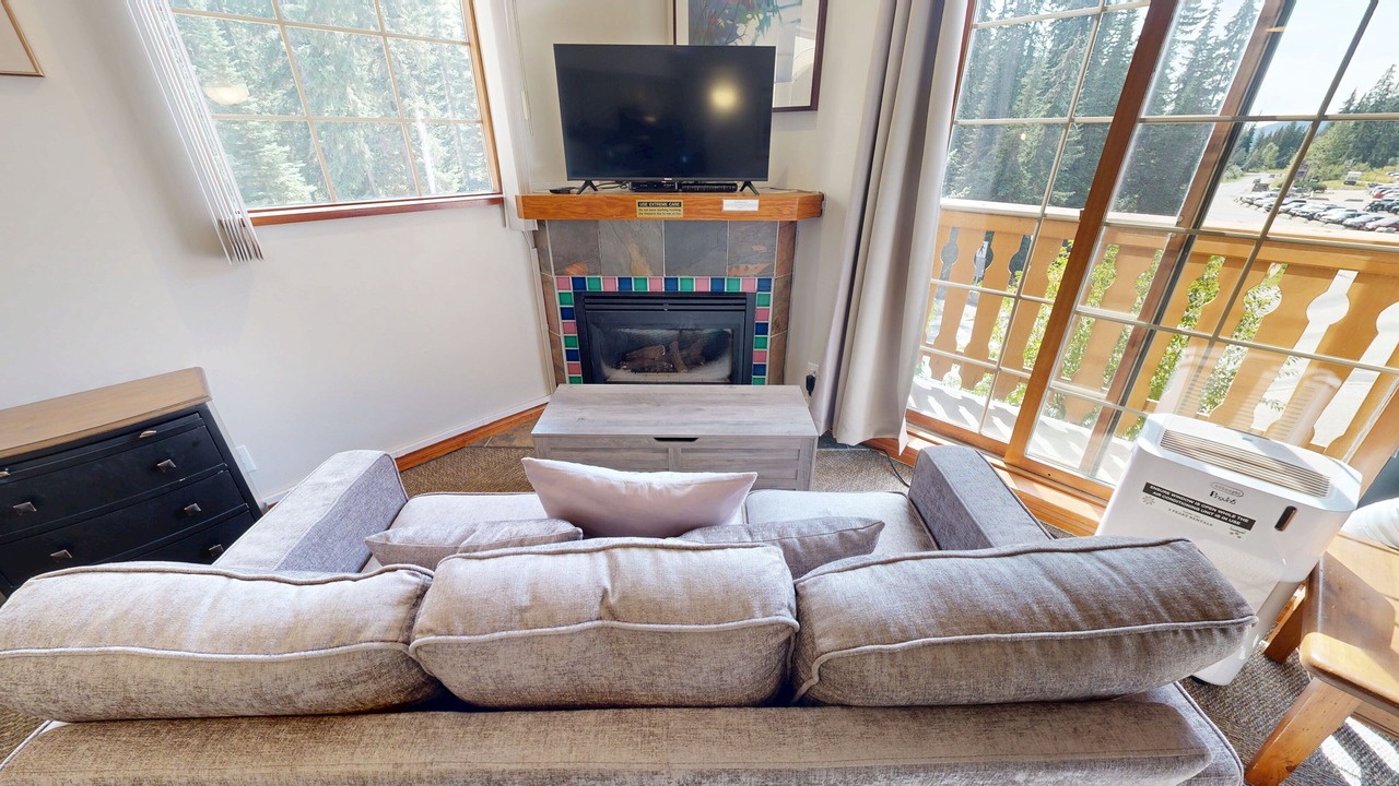 Photo of Livingroom in Sun Peaks