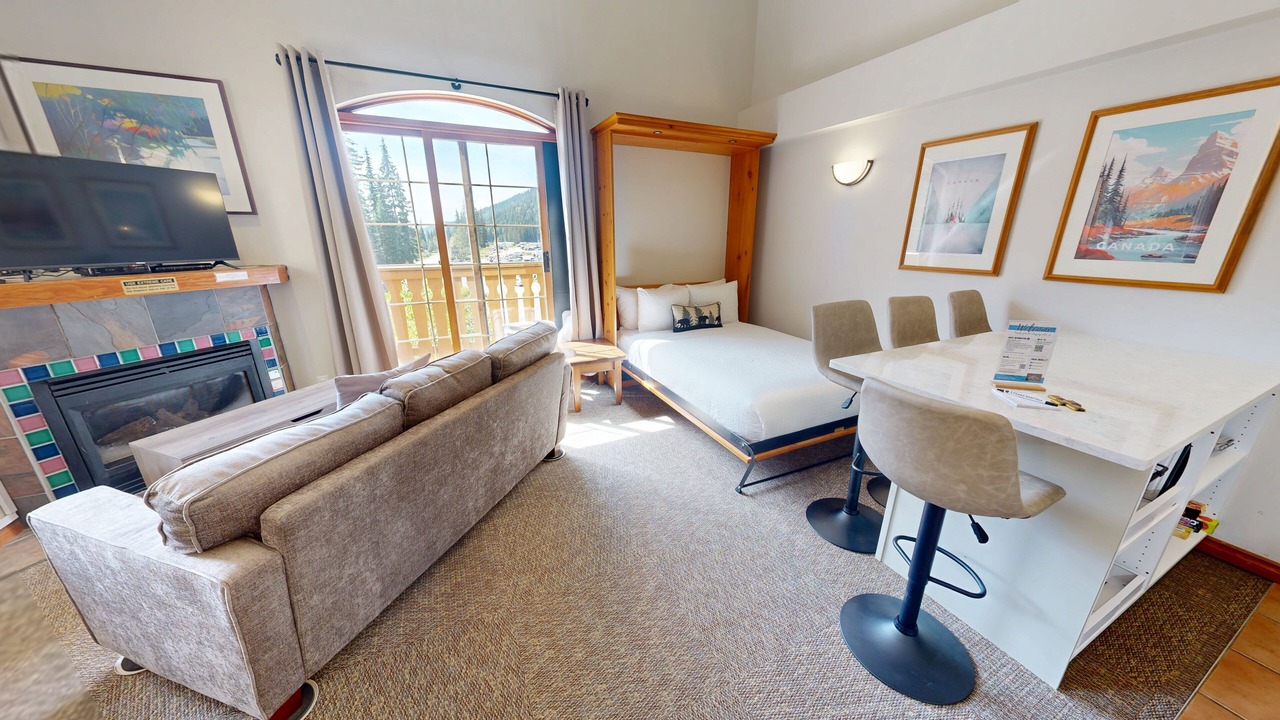 Photo of Livingroom in Sun Peaks