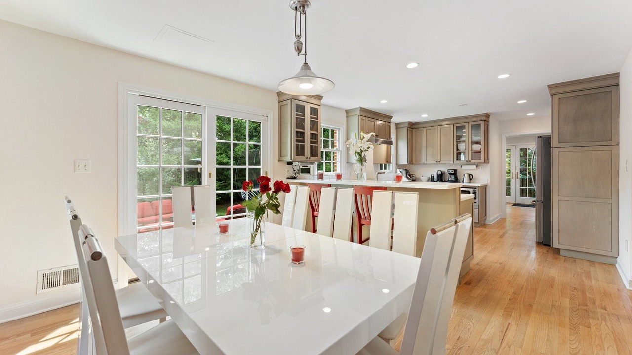 Photo of Others in Bethesda