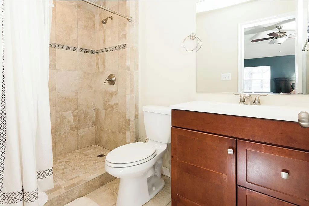 Photo of Bathroom in Woodridge