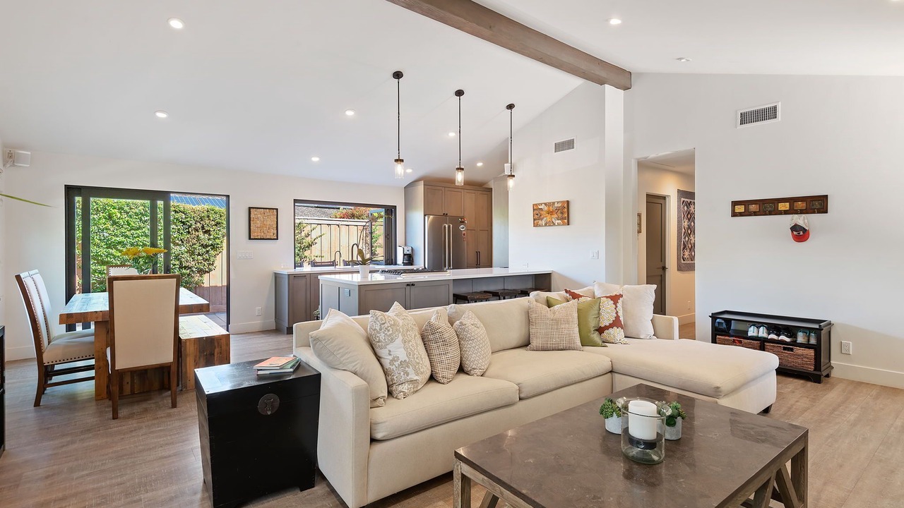Photo of Livingroom in West Mesa