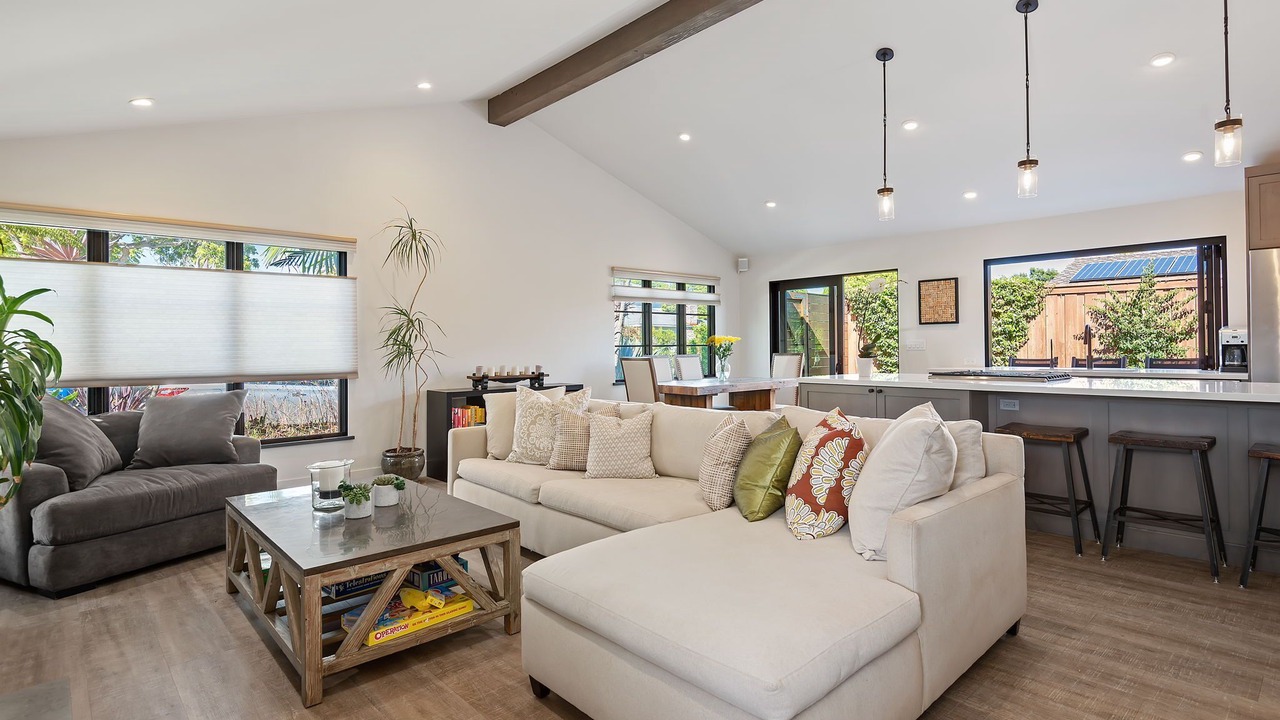Photo of Livingroom in West Mesa