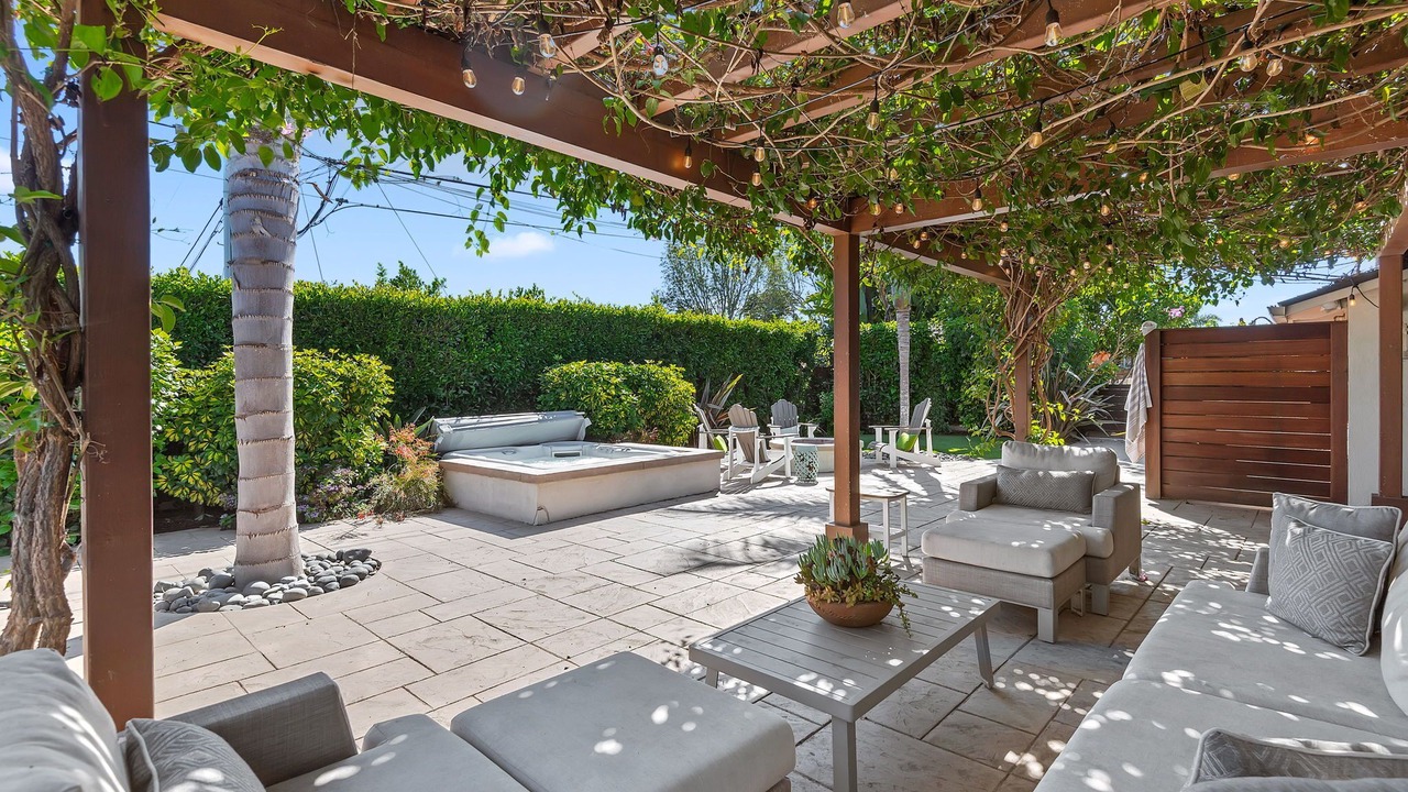 Photo of Patio Balcony in West Mesa