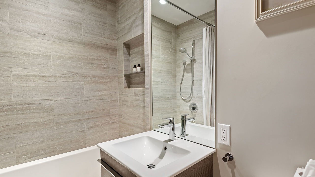 Photo of Bathroom in West Mesa