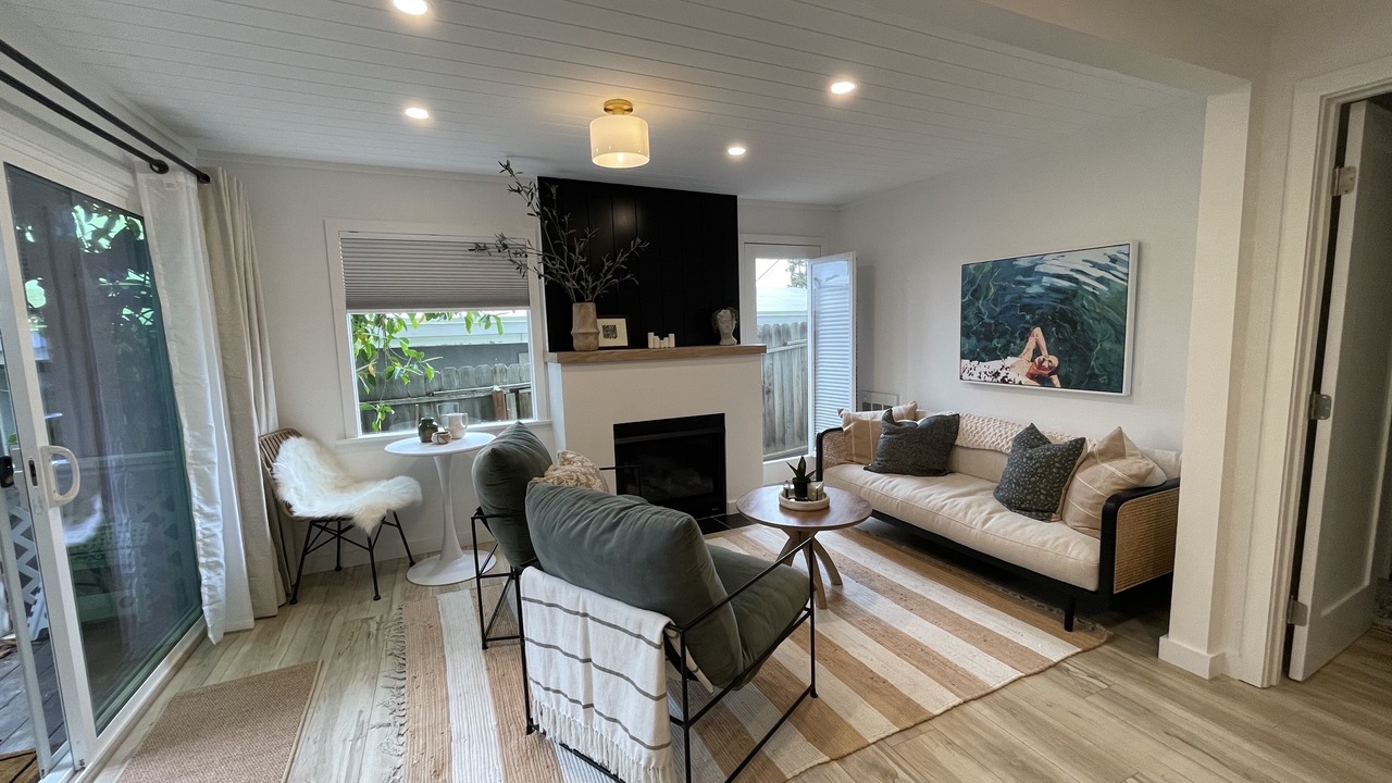 Photo of Livingroom in South Laguna