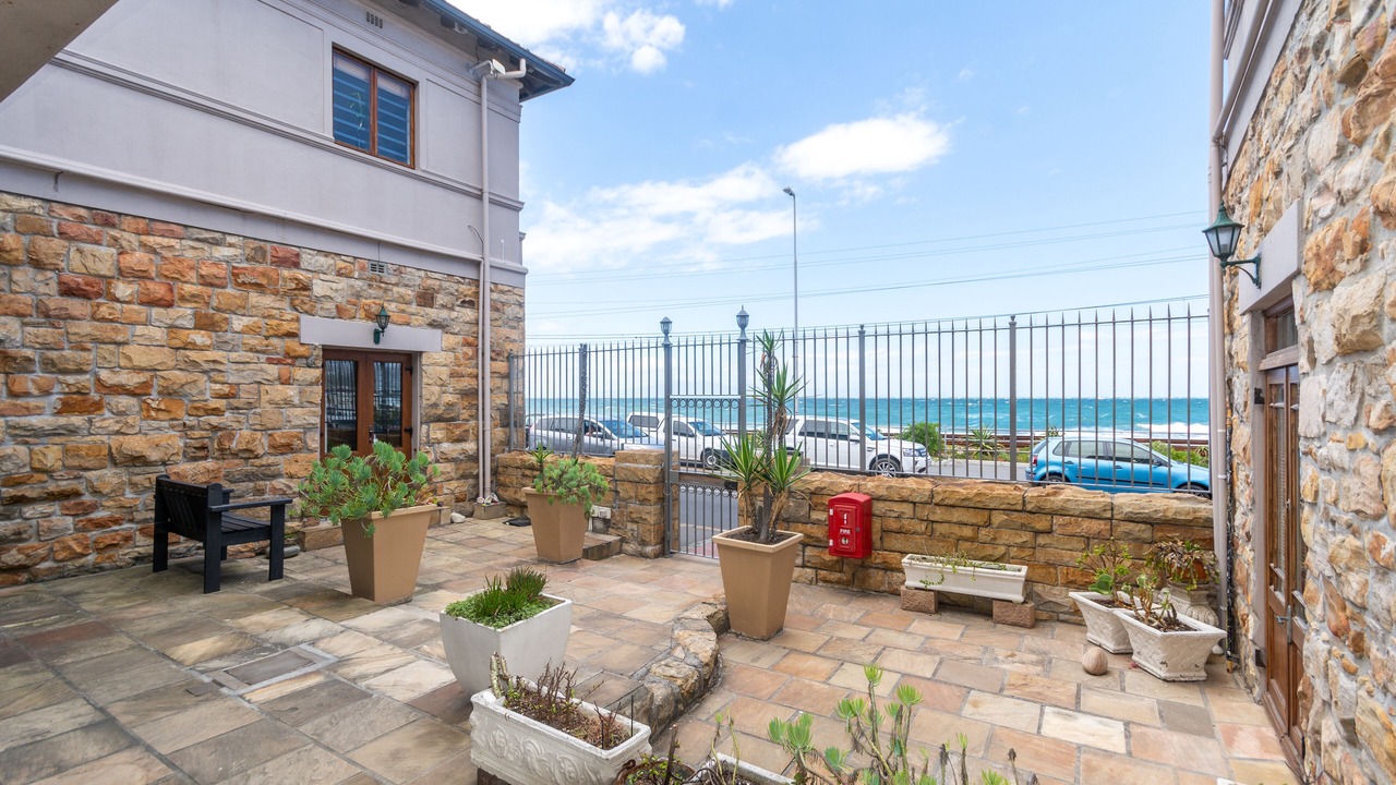 Photo of Patio Balcony in Kalk Bay