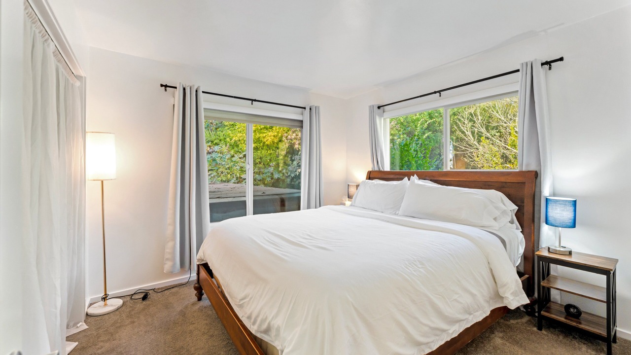 Photo of Bedroom in Summerland