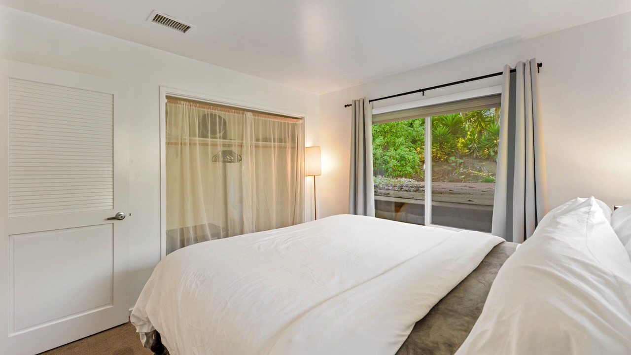 Photo of Bedroom in Summerland