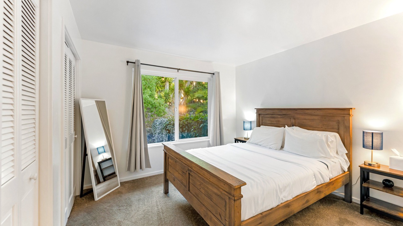 Photo of Bedroom in Summerland