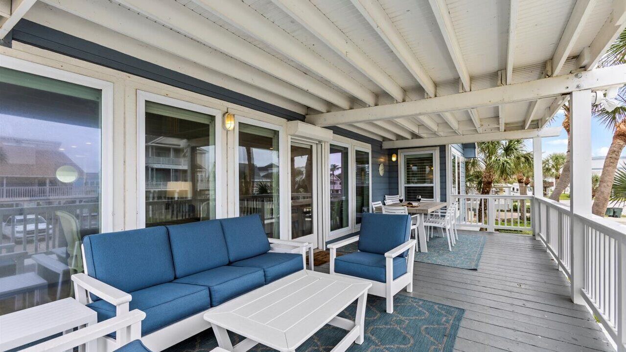 Photo of Bedroom in Pirates Beach