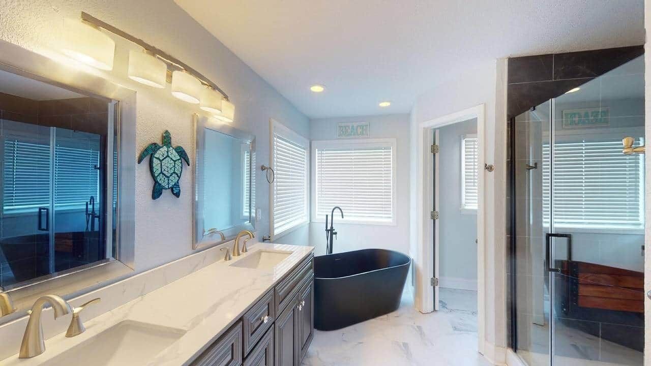 Photo of Bathroom in Rodanthe