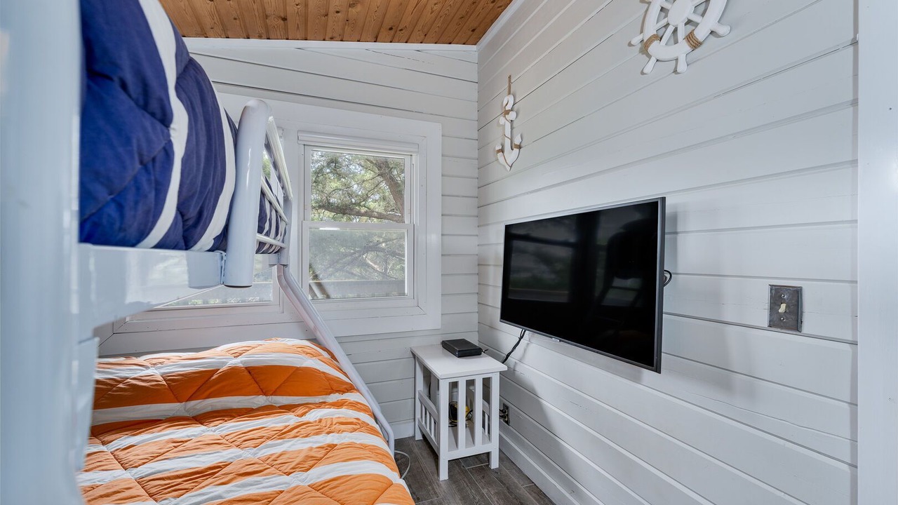 Photo of Bedroom in Avon