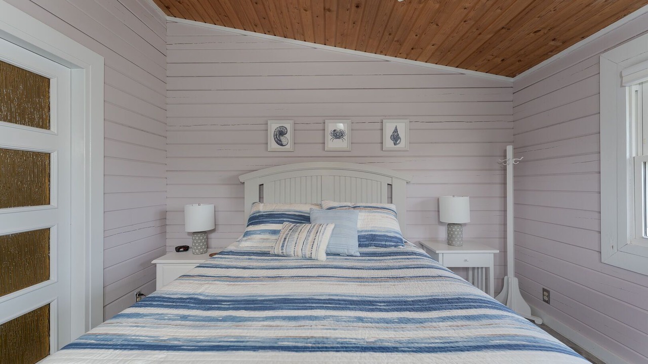 Photo of Bedroom in Avon