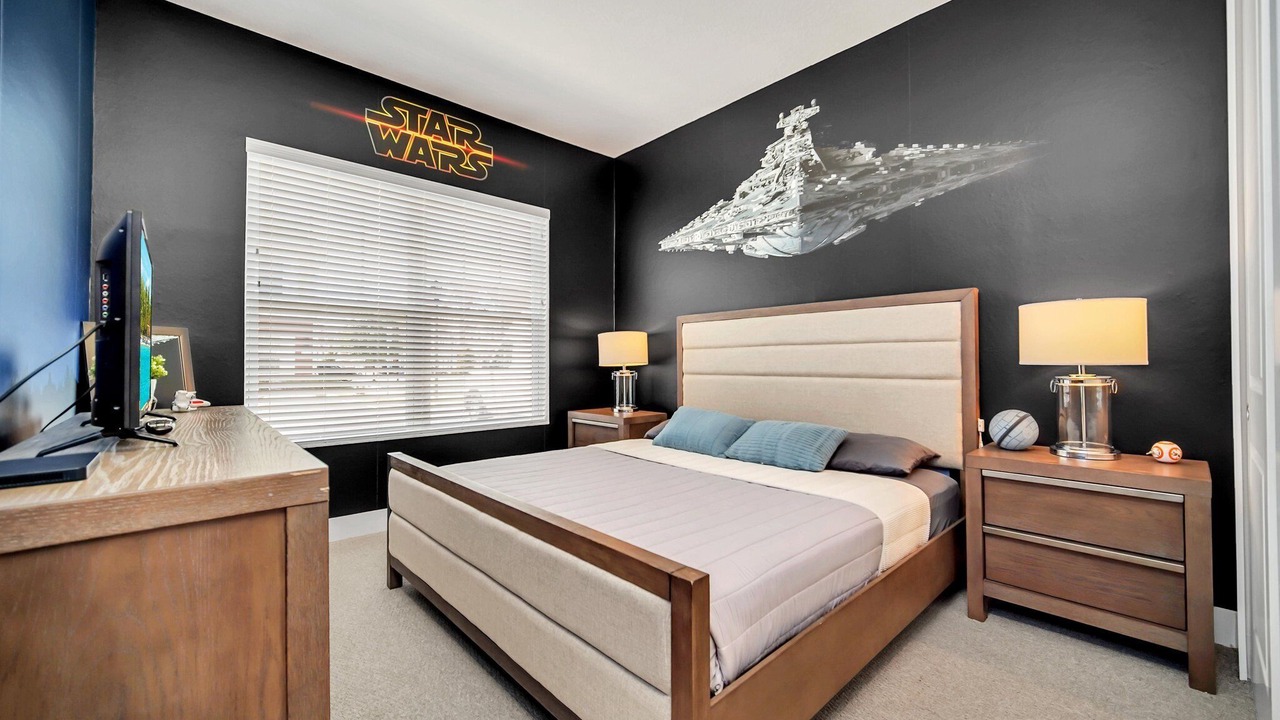 Photo of Bedroom in Crestwynd Bay