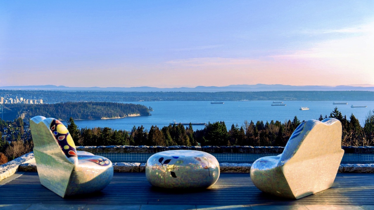 Photo of Patio Balcony in West Vancouver